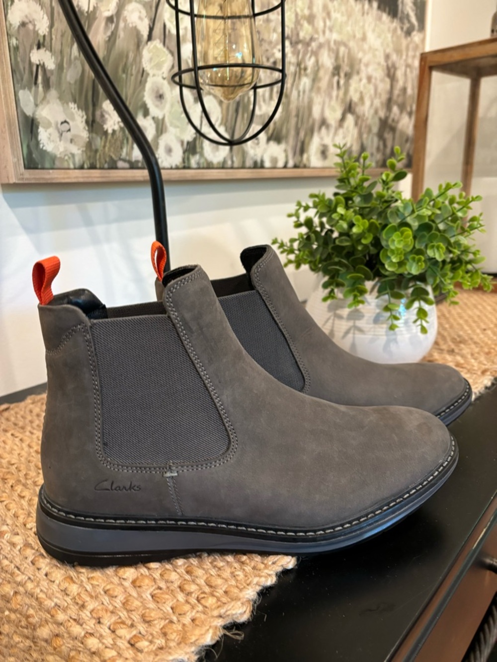 Clarks NWOT Chantry Top Slip On Chelsea Boots Dark Grey Nubuck Mens Size 7